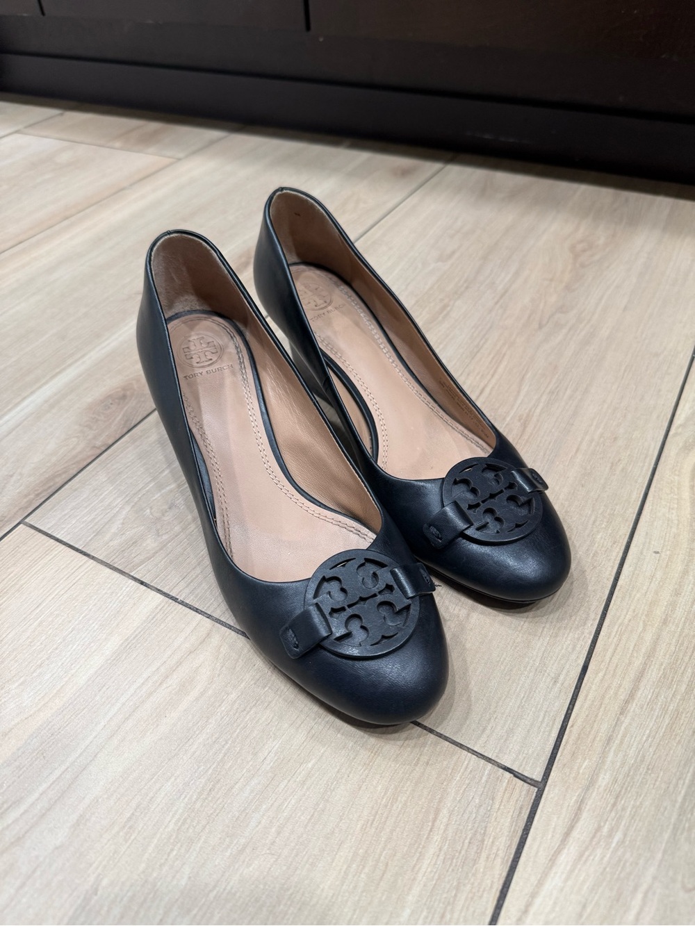 Tory Burch Black Leather Logo Ballet Heels